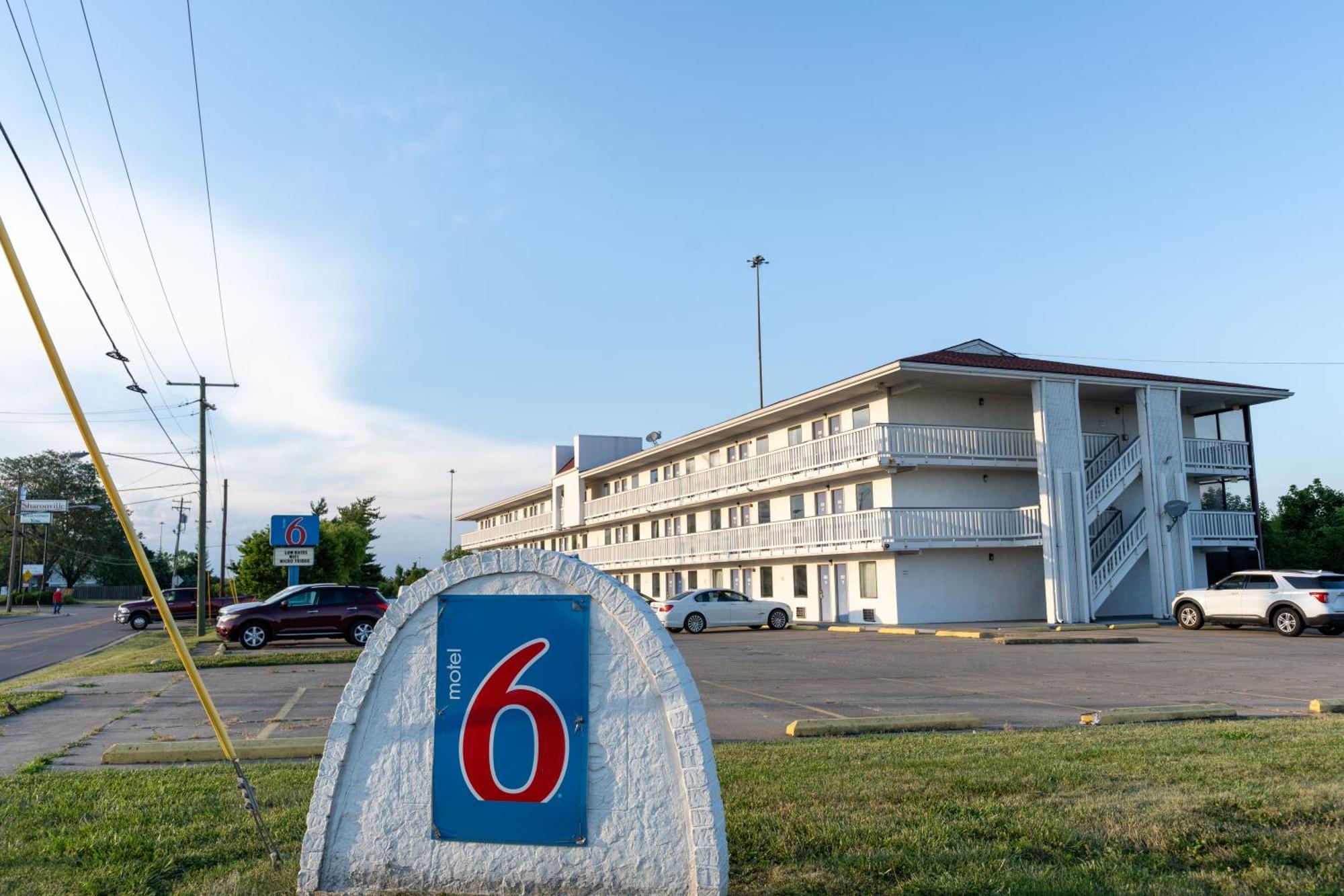 Motel 6-Cincinnati, Oh シャロンビル エクステリア 写真